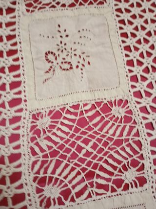Mantel antiguo bolillos encaje