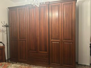 Armadio camera da letto in legno massiccio