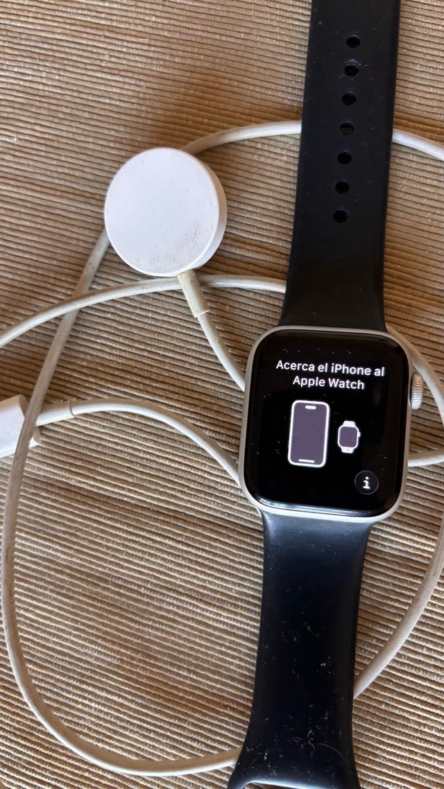 Apple Watch SE 2022 Plata