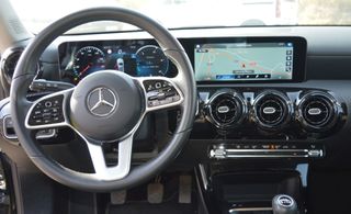 MERCEDES-BENZ CLASS A (W177) A 160 Business Soluti