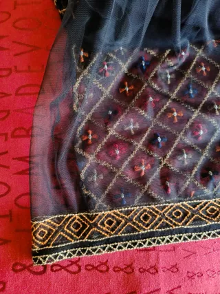 Blusa Bordada Tintoretto Negra Multicolor