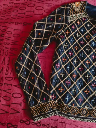 Blusa Bordada Tintoretto Negra Multicolor