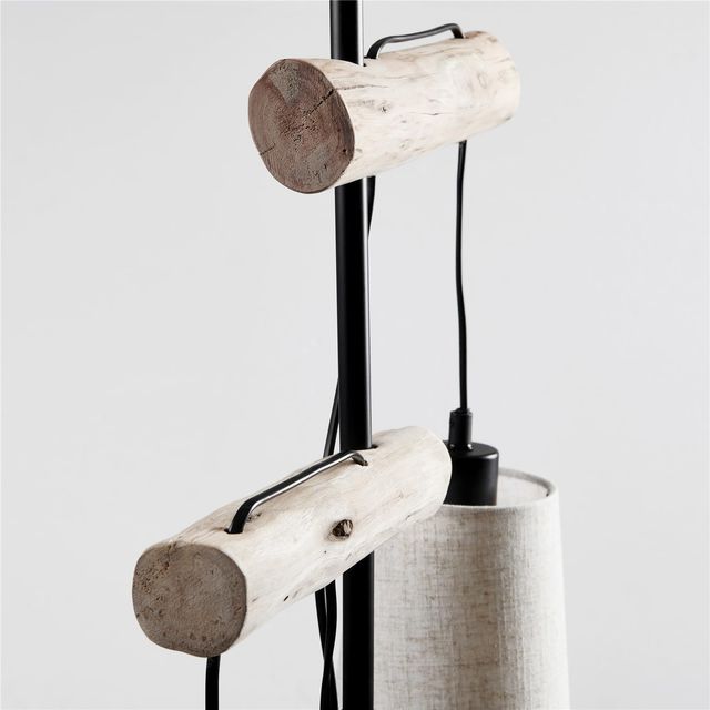 Lâmpada de pé moderna em madeira e vime