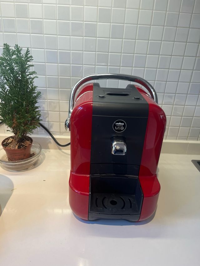 Cafetera Lavazza Mio Roja
