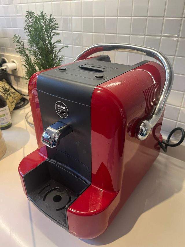 Cafetera Lavazza Mio Roja