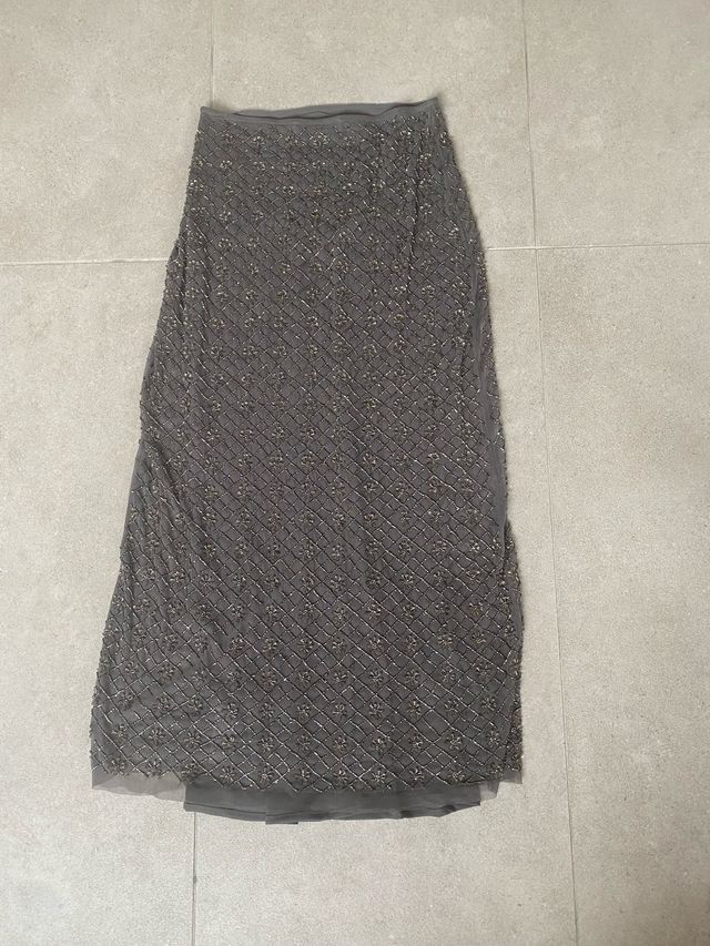 Falda larga de tul y abalorios Zara - Talla S