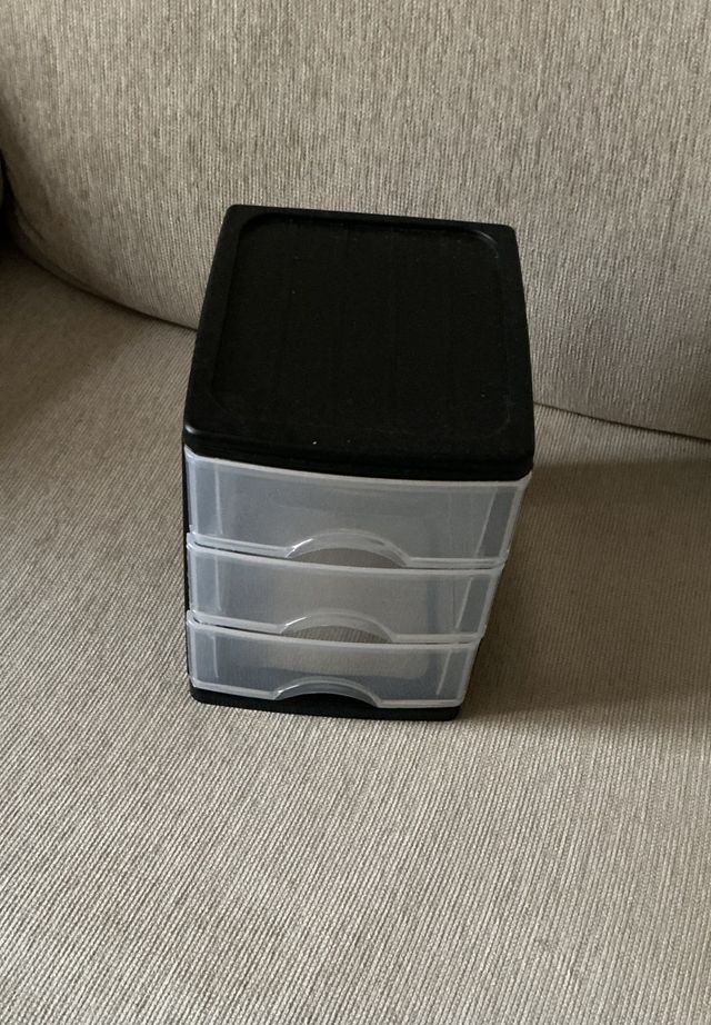 Cajonera pequeña de plástico 17x14x17cm