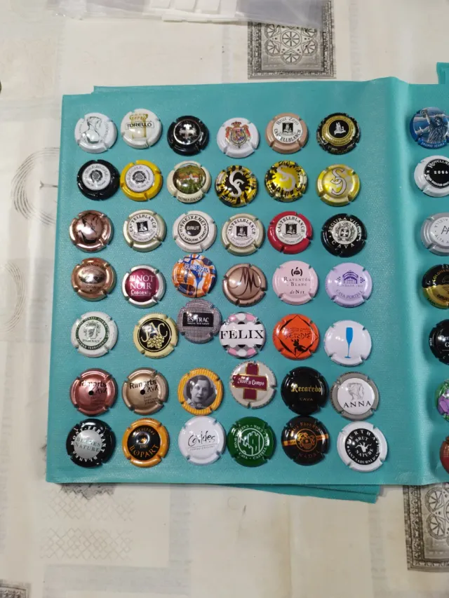 Lotto numero 17. 84 tavole di Cava