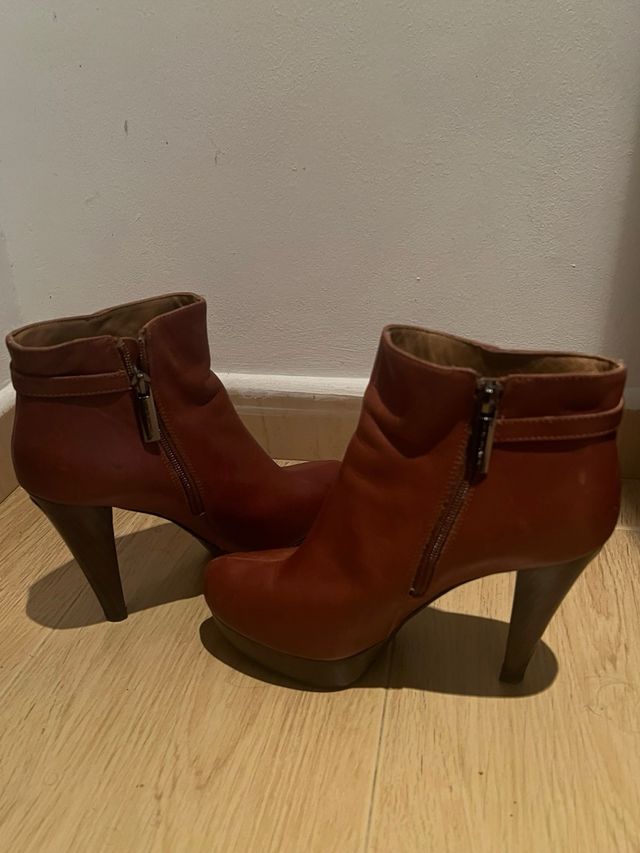 Botines Adolfo Dominguez Marrones Talla 38