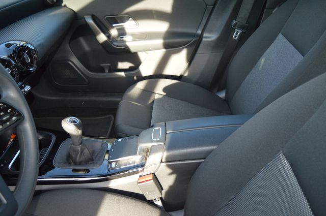 MERCEDES-BENZ Clase A Sedan A 180