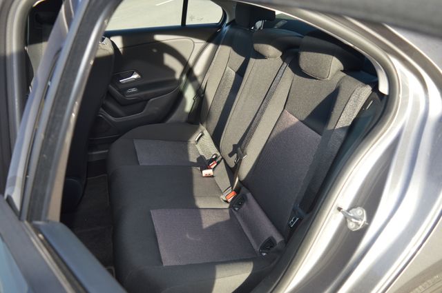 MERCEDES-BENZ Clase A Sedan A 180