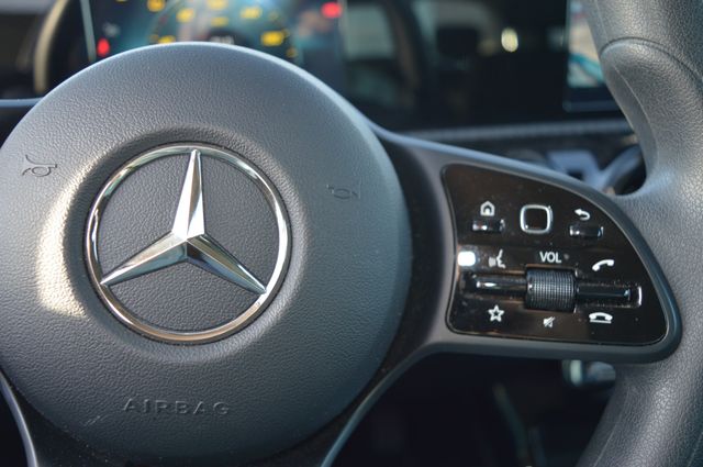 MERCEDES-BENZ Clase A Sedan A 180