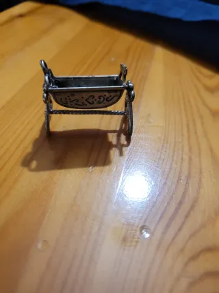 Culla in miniatura vintage