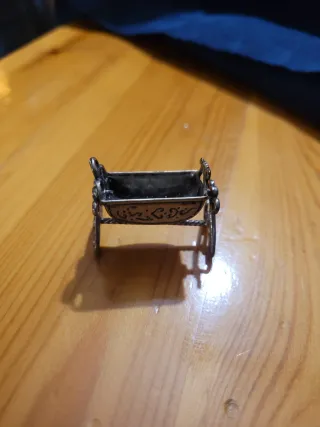 Culla in miniatura vintage
