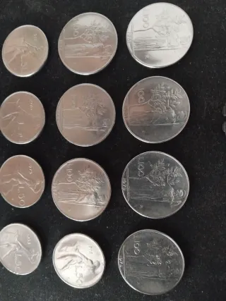 Monedas Italianas Varias