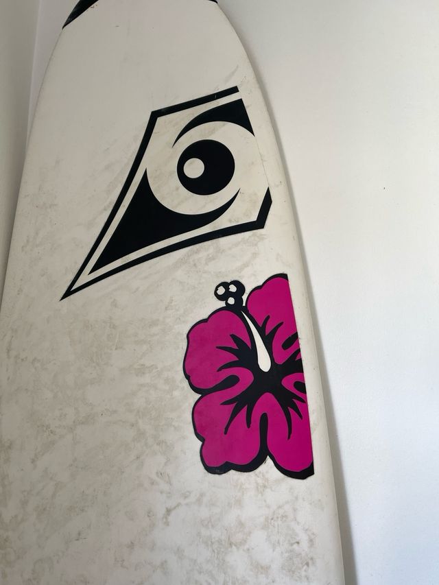 Tabla de surf blanca
