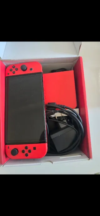 Nintendo Switch OLED Edizione Mario Red