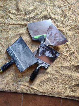 Lote de 4 espátulas de albañil