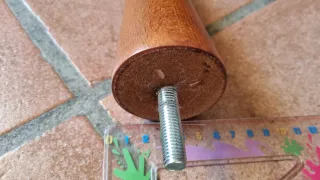 4 piedini in legno per mobili