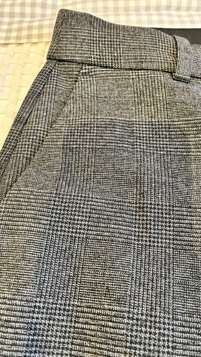 Pantalón H&M gris y negro