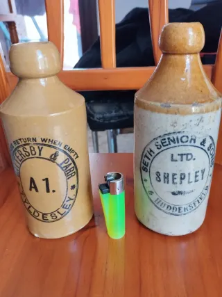 2 Vecchie Bottiglie di Birra Inglese