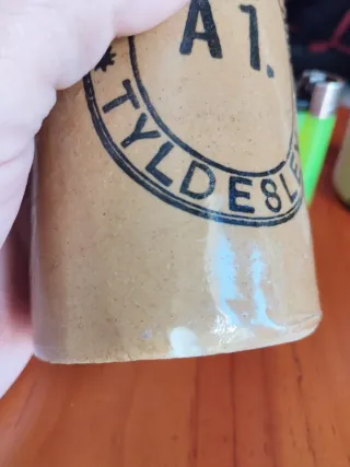 2 Vecchie Bottiglie di Birra Inglese