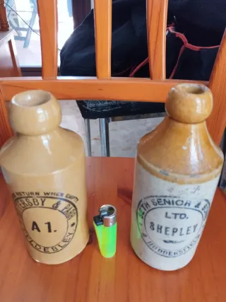 2 Vecchie Bottiglie di Birra Inglese