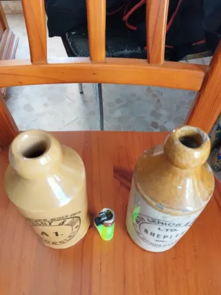 2 Vecchie Bottiglie di Birra Inglese