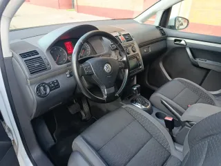 Volkswagen Touran 2010