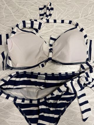 Bikini Rayas Azul y Blanco talla 42