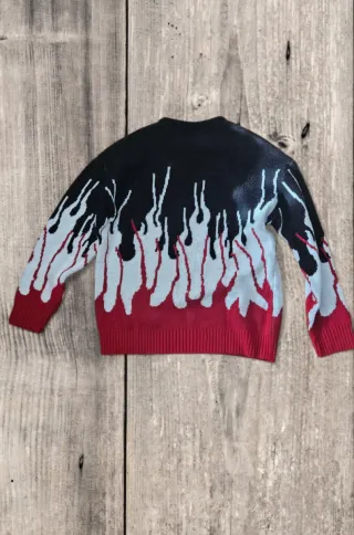 Maglione con stampa fiamme