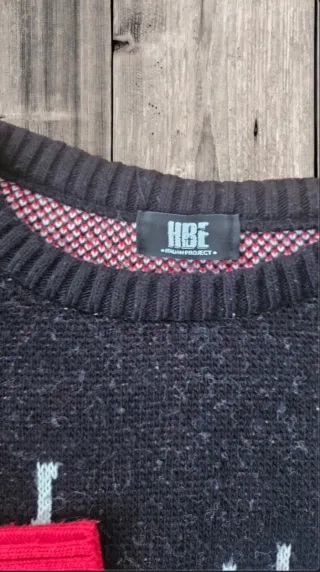 Maglione con stampa fiamme