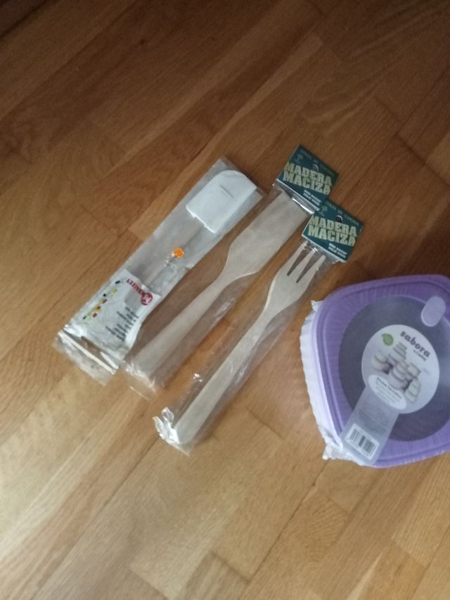 Táper y utensilios de cocina