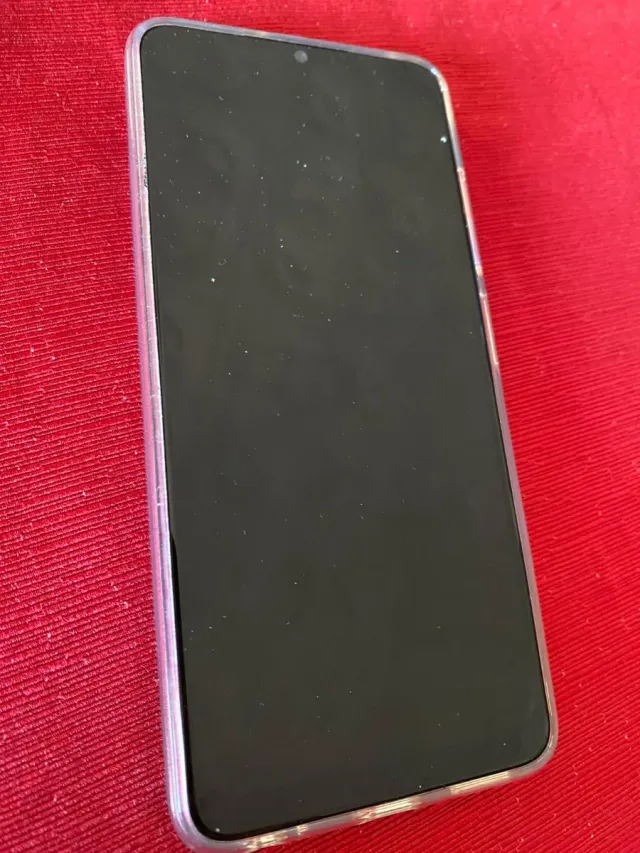 Móvil seminuevo multicolor