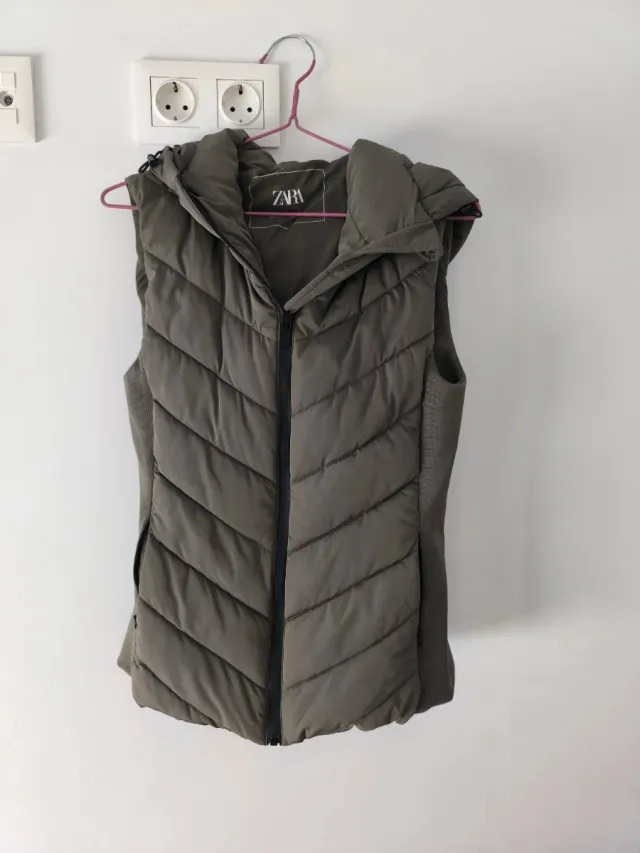 Giubbotto imbottito Zara verde oliva Taglia S