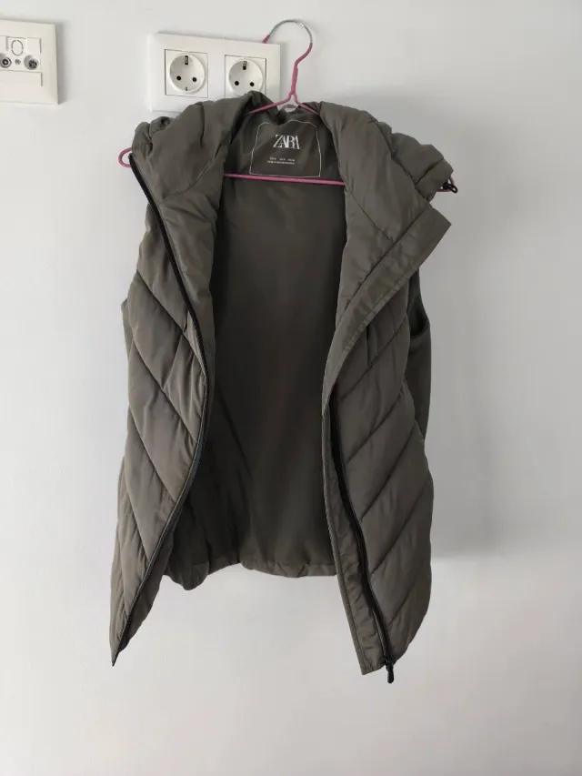 Giubbotto imbottito Zara verde oliva Taglia S