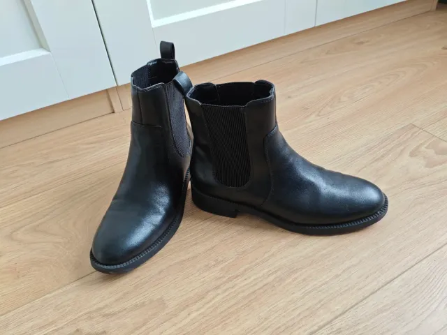 Botines negros. Talla 38