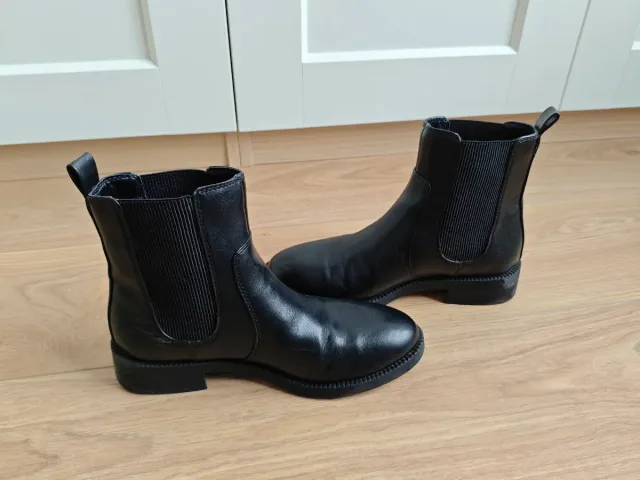 Botines negros. Talla 38