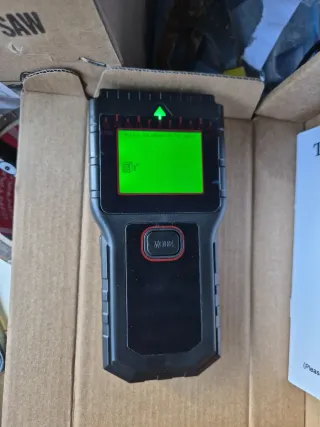 Detector cables y tuberías LTPAG 5 en 1