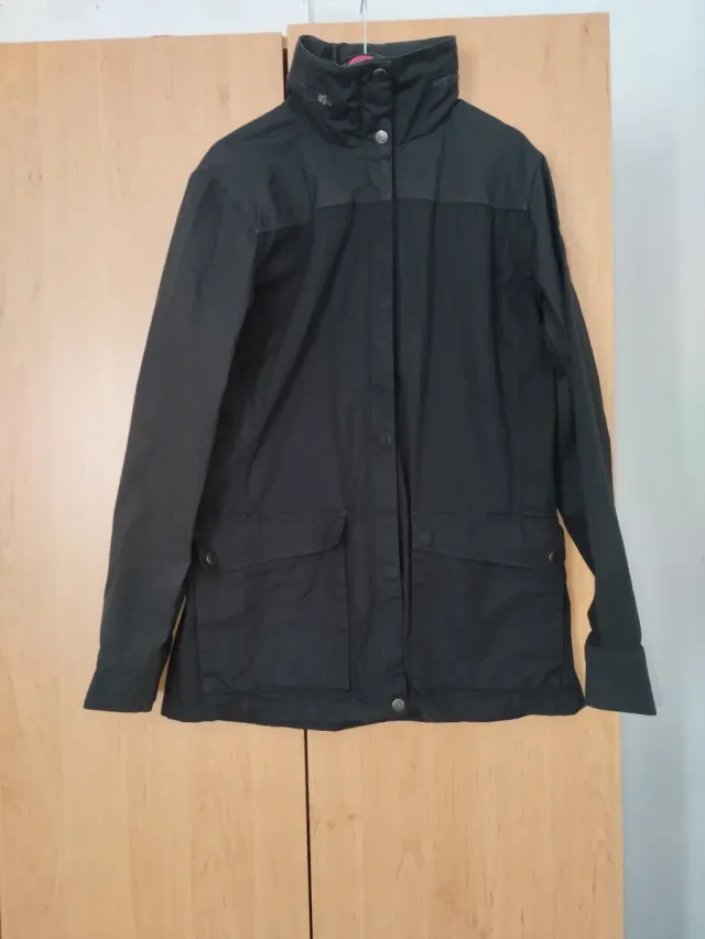 Chaqueta Fjallraven ligera negra