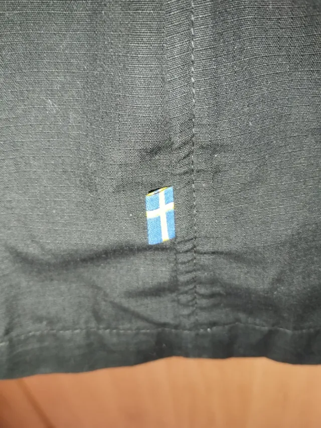 Chaqueta Fjallraven ligera negra