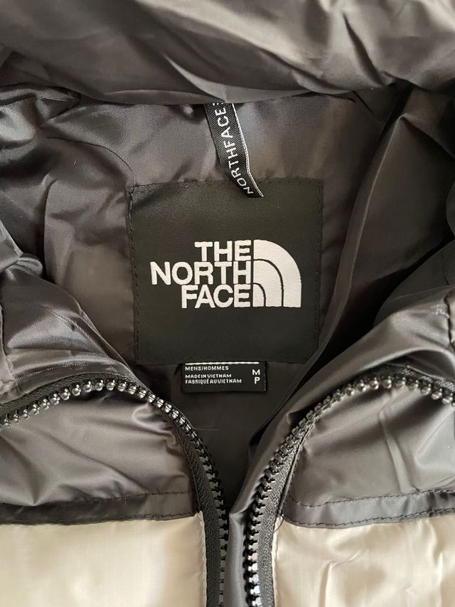 Chaqueta The North Face Negra y Gris