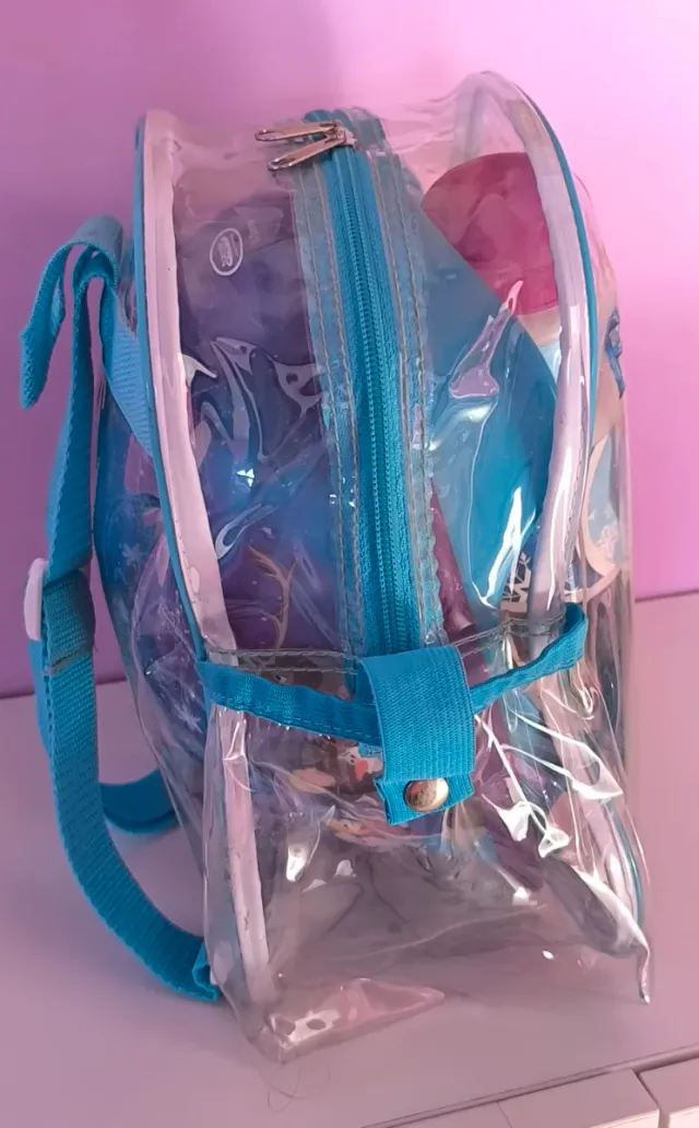 Mochila Frozen con protecciones para patinar, bici