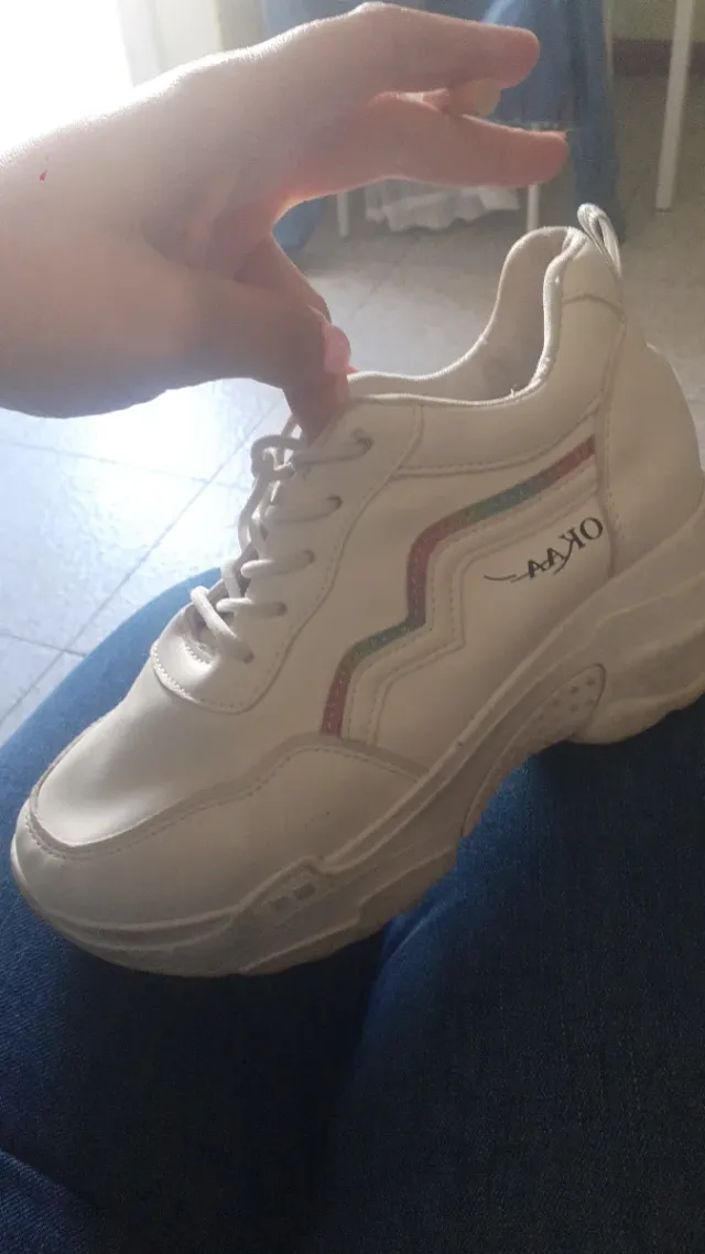 Zapatillas deportivas OKAA blancas