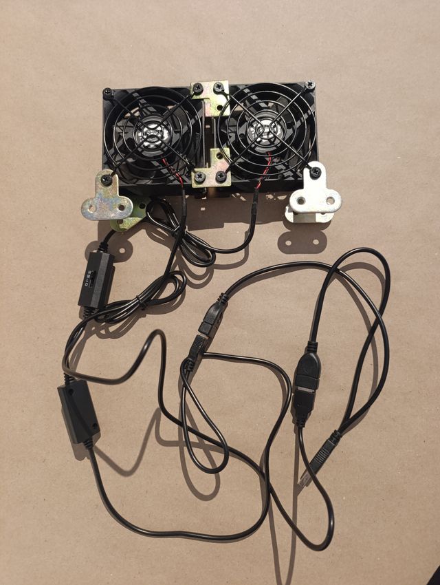 2 Ventiladores PC 8cm con Regulador