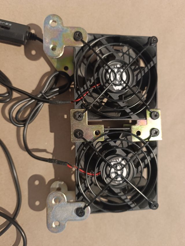 2 Ventiladores PC 8cm con Regulador