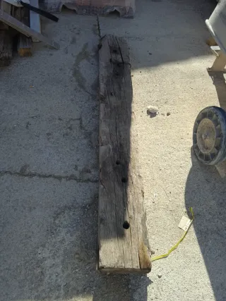 Viga de madera rústica