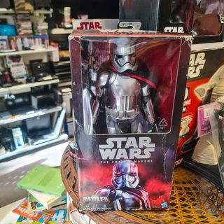 Figura Star Wars Capitã Phasma Hasbro 2015