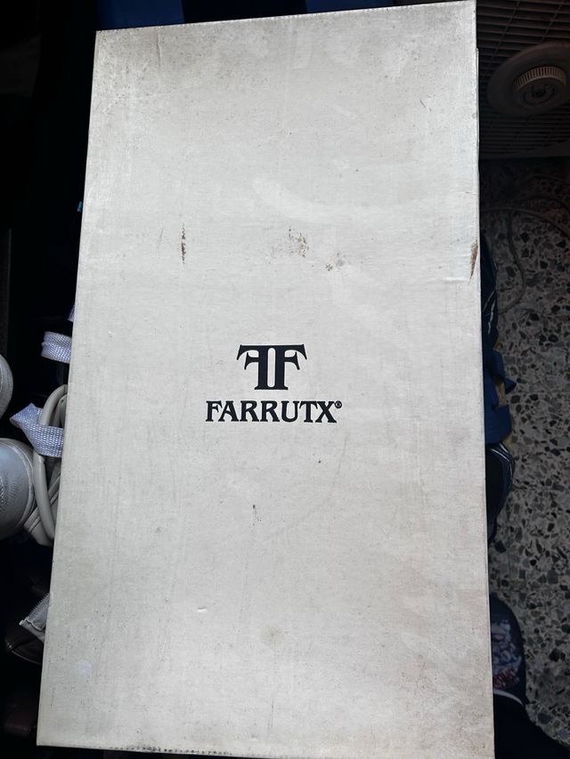 Botas altas negras con cremallera