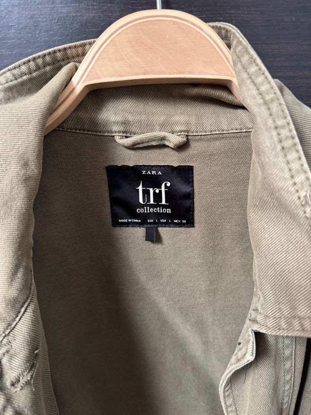 Chaqueta Zara TRF verde militar Talla L